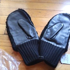 NWT Coach Shearling mittens